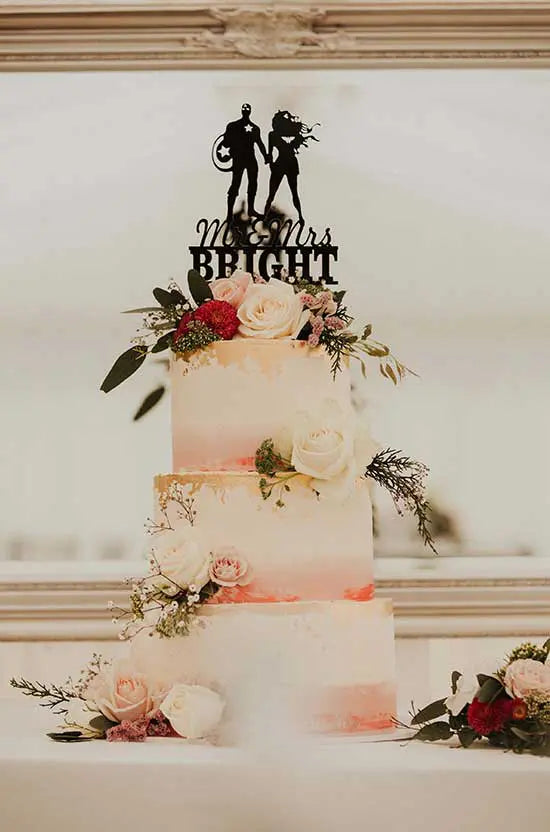 Wedding cake styling