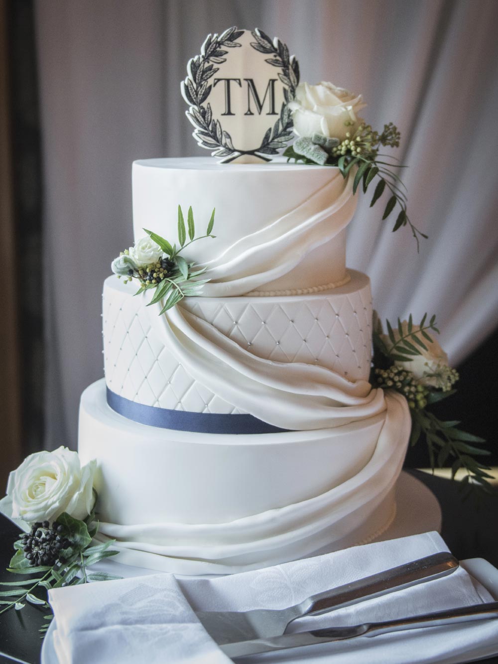 Wedding cake flowers