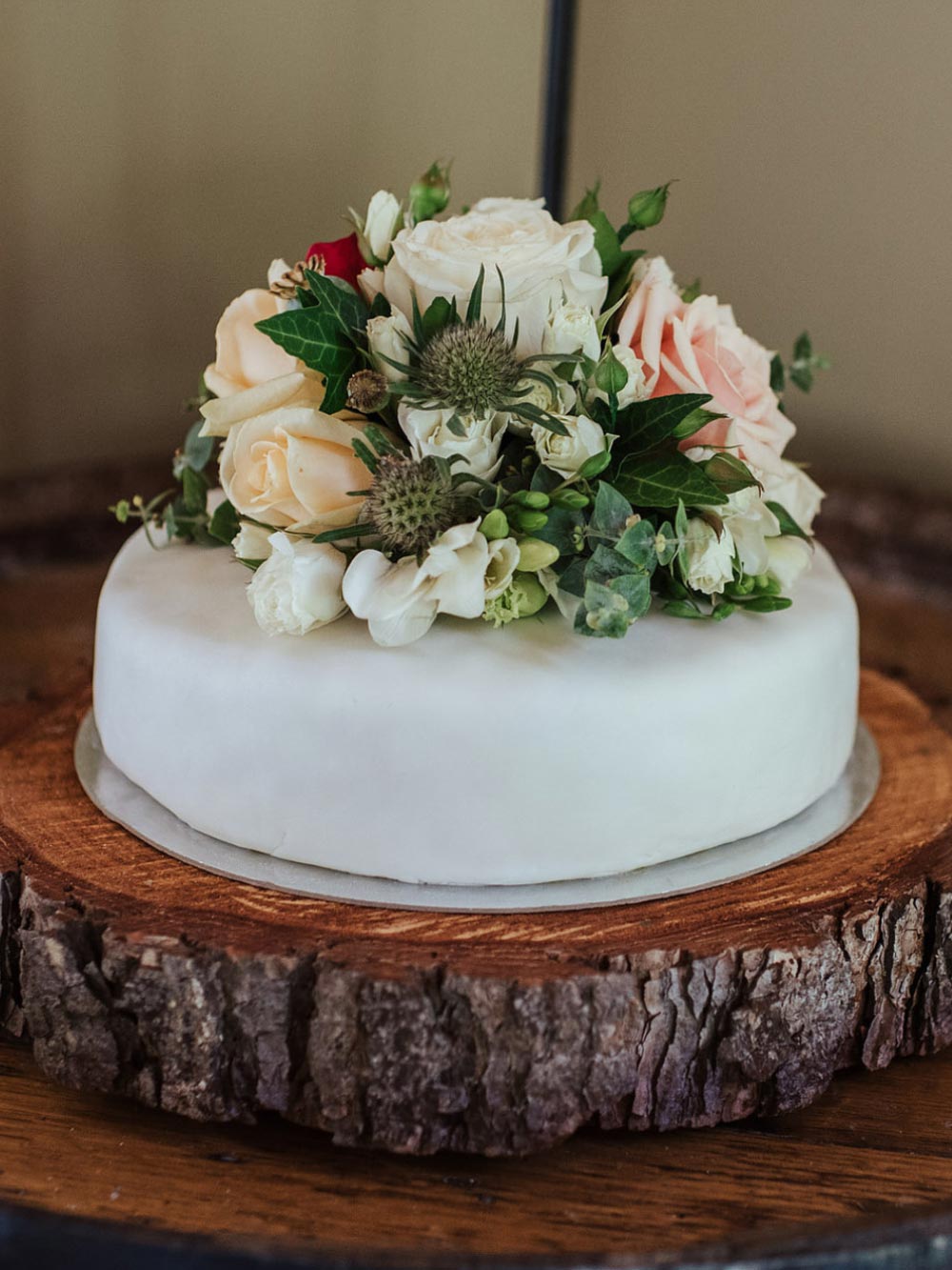 Wedding cake flowers