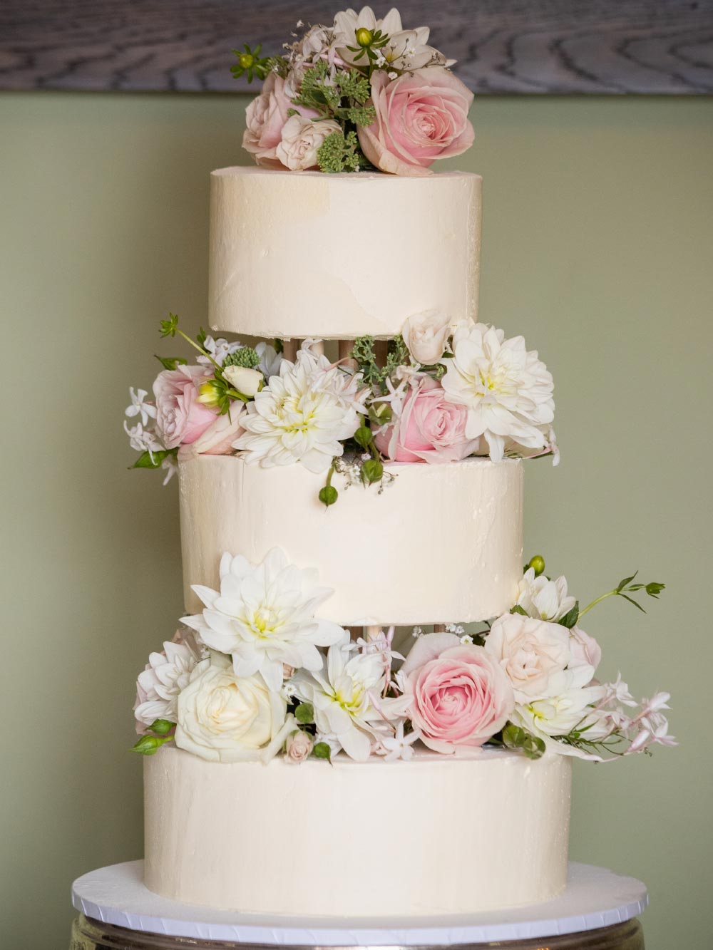 Wedding cake flowers